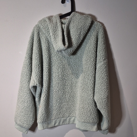 Bluenotes Green Sherpa Sweater with Reindeer Design - Picture 4 of 4